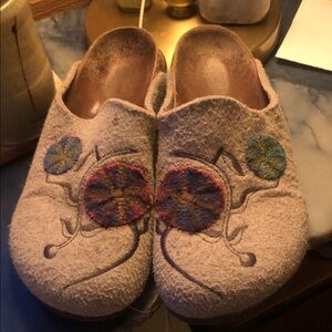 Wool felted Birkenstock